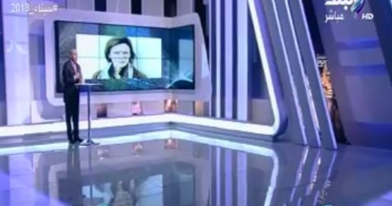 فيديو.. أحمد موسى يعرض صورة زوج مراسلة BBC: هارب من مصر ومطلوب للقضاء