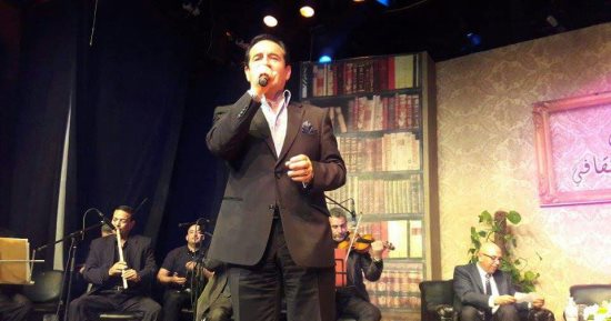 محمد ثروت يغنى لمصر وللإنسانية فى ملتقى الهناجر الثقافى "صور"