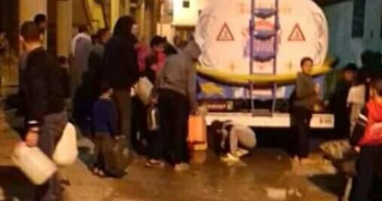 صور.. غضب بين أهالى قرية سوادة فى البحيرة بسبب انقطاع المياه لأكثر من شهر