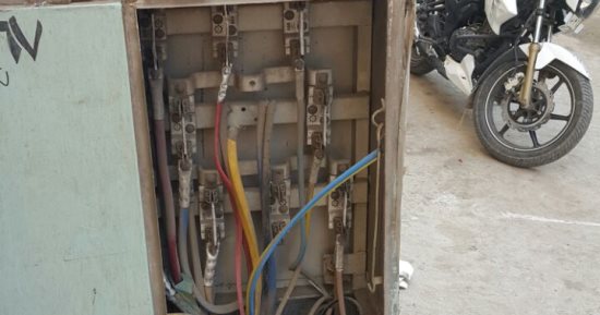 شكوى من كابينة كهرباء مفتوحة بجوار مدرسة ابتدائية بشارع المطرواى بالمطرية