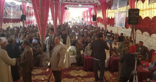 بدء المؤتمر الجماهيرى لحملة "كلنا معاك من أجل مصر" بأسيوط لدعم السيسي