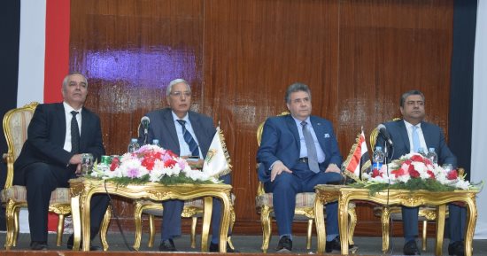 وزير التعليم العالى الأسبق: تحول فلسفة الوزارة من التعليم إلى التعلم ضرورة