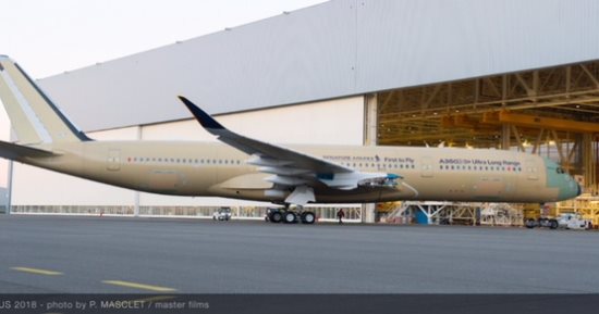 إيرباص تستعد لدخول أولى طائرات عائلة A350 XWB..تطير 20 ساعة دون توقف 
