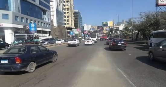 النشرة المرورية.. انتظام حركة السيارات بمحاور وميادين القاهرة والجيزة