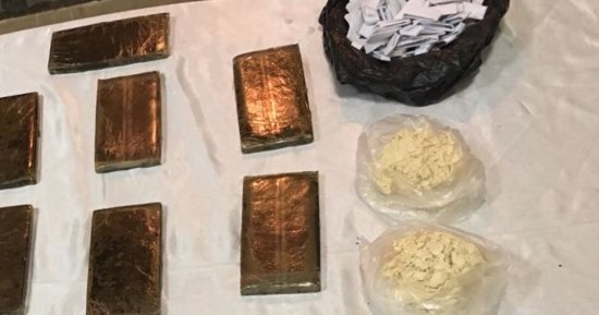 سقوط عصابة "أمنية ودعاء" قبل ترويجهم الهيروين والحشيش فى الموسكى