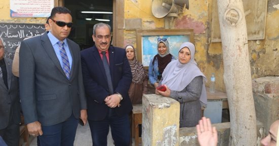 سكرتير عام المنوفية يأمر بغلق مدرسة المنتزه الابتدائية بشبين الكوم