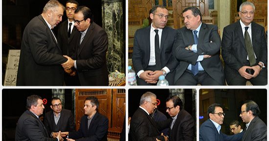شخصيات عامة ونواب وصحفيون فى عزاء والد الكاتب الصحفى دندراوى الهوارى