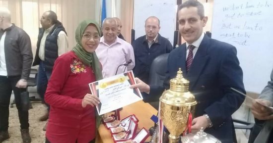 جامعة قناة السويس تكرم فريق متحدى الإعاقة المشارك فى أسبوع الجامعات