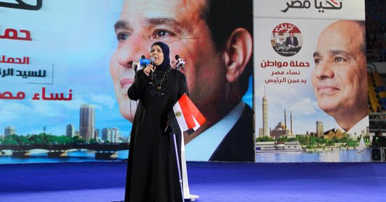 والدة شهيد المفرقعات: كل أمهات الشهداء يدعمن السيسي فى انتخابات الرئاسة