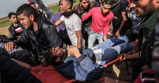 صور.. 15 مصابا فلسطينيا برصاص الاحتلال فى مواجهات اليوم