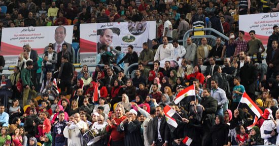 نساء مصر يدعمن الرئيس السيسي فى مؤتمر جماهيرى باستاد القاهرة