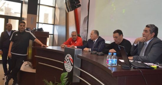 اتحاد الكرة يصرف 4 ملايين جنيه للحكام خلال الساعات المقبلة