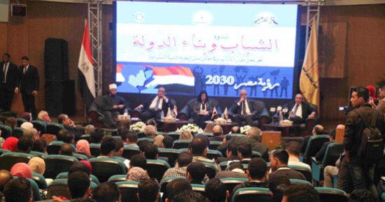 أسامة الأزهرى: "اللى عاوز يضر مصر والأمة العربية صبور جدا عنده نفس طويل" (صور)