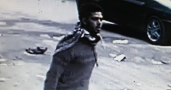 فيديو.. لحظة سرقة موتوسيكل فى باسوس بالقليوبية.. وصاحبه يطالب بضبط الجناة