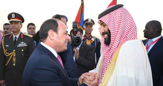 "إذا حزنت القاهرة بكت الرياض.. وإذا تألمت جدة غرقت الإسكندرية بالدموع".. مظاهرة حب "مصرية- سعودية" للترحيب بزيارة ولى العهد عبر "تويتر".. مغردون: رسالة قوية لداعمى الإرهاب بأن قنوات الفتنة لم تفرقنا