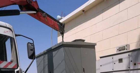 صور.. كهرباء الأقصر تحسن أداء الشبكات بالمدن بتكلفة 2 مليون و350 ألف جنيه