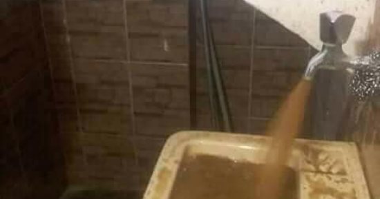 أهالى طما بسوهاج يشكون من تغير لون ورائحة مياه الشرب