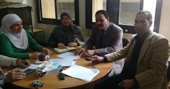 رئيس هيئة "تعليم الكبار" يهنئ جامعة المنوفية لفوزها بالمشروع البحثى الميدانى