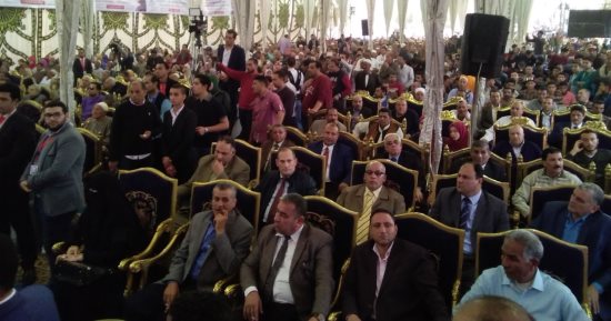 صور.. "كلنا معاك من أجل مصر" تنظم مؤتمرا جماهيريا حاشدا لدعم السيسي بالبحيرة