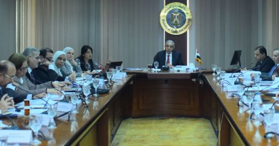 التجارة: ننسق مع شركات محلية ودولية لإيجاد خطوط سريعة لنقل الصادرات للخارج