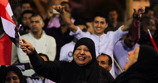 "كلنا معاك من أجل مصر" تنتهى من تجهيزات مؤتمرها لدعم السيسى بالحسين (صور)