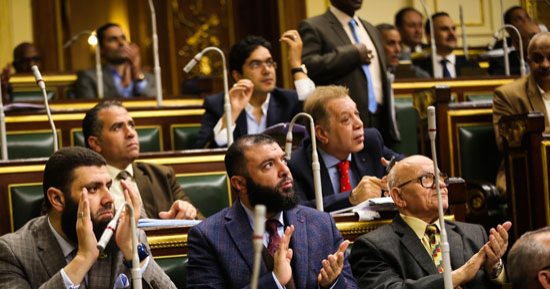 تعرف على تعديلات قانون "دعم أسر  الشهداء" بعد موافقة البرلمان عليه اليوم