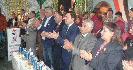 صور.. الآلاف يؤيدون السيسى فى مؤتمر "معاك من أجل مصر" بدمياط
