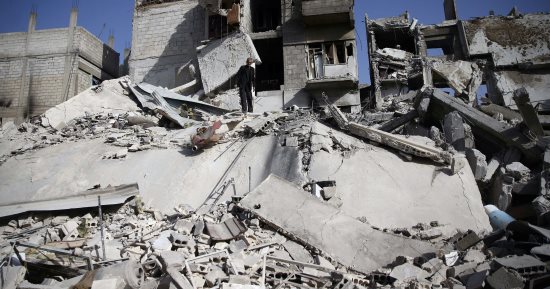 ارتفاع عدد قتلى القصف على الغوطة خلال الـ24 ساعة الماضية لأكثر من 100 قتيل