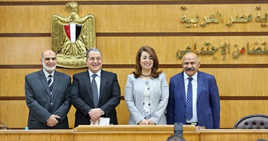 ياسين منصور: "ما نقوم به من تنمية ليس تفضلا وإنما لرد جميل مصر " (صور)