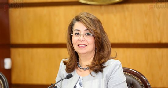 وزيرة التضامن: الرئيس السيسى يكرم اليوم الأمهات المثاليات