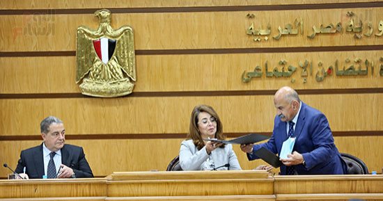 التضامن تعلن اكتمال قاعدة بيانات المناطق الفقيرة.. و36% نسبة الفقر بالريف (صور)