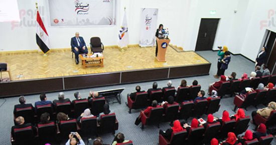 الوطنية للانتخابات: لا يجوز لمتابعى الانتخابات البقاء داخل اللجنة مدة طويلة (صور)