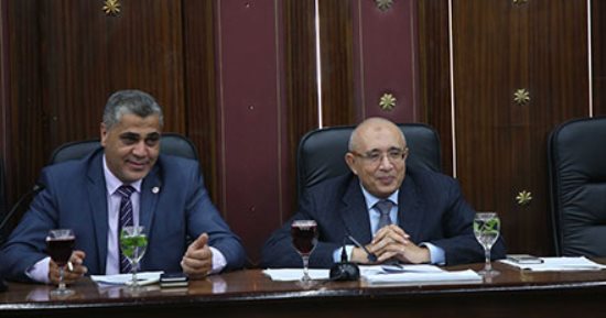 "خطة البرلمان" توصى الحكومة بمنح السكة الحديد التمويل اللازم للصيانة (صور)