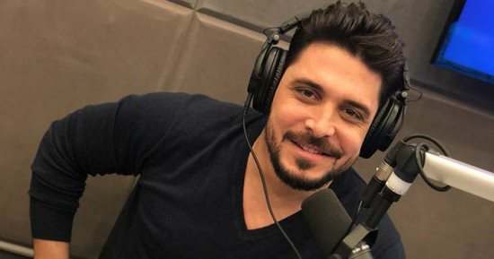 الفائز بـ"مذيع العرب" خليل جمال من راديو 9090 لـ drn 93,7