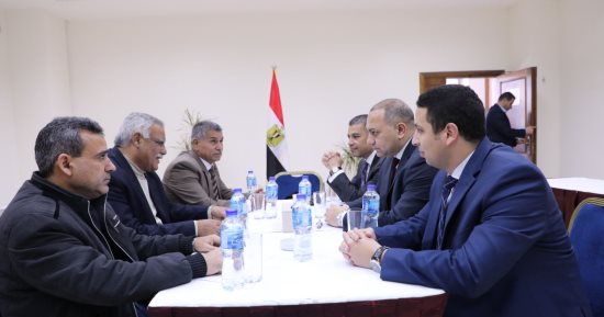 صور.. الوفد الأمنى المصرى يلتقى محافظ المنطقة الوسطى لقطاع غزة