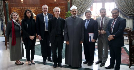 الإمام الأكبر لوفد أمريكى: الأزهر اختار المواجهة العملية ضد الإرهاب