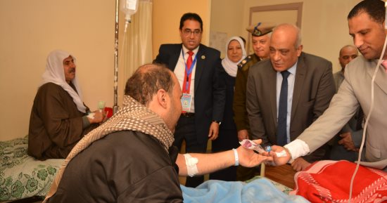 صور.. مدير أمن البحيرة يزور مرضى معهد أورام دمنهور ويتفقد إدارة قوات الأمن