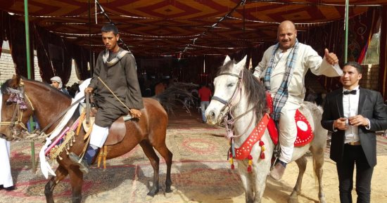 قبائل أسيوط تدعم موسى مصطفى موسى بالخيول والمزمار الشعبى (صور)