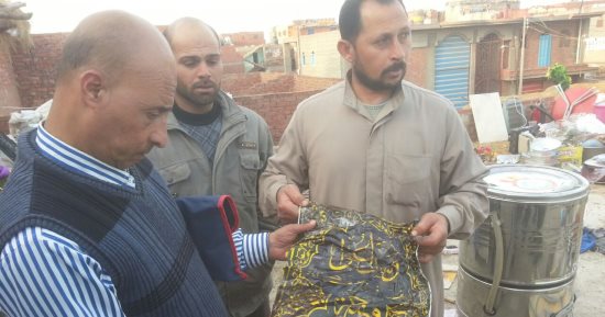 صور ..محافظ كفر الشيخ: لجنة لتقدير الخسائر لتعويض متضررى حرائق قرية 17