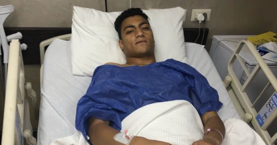 مصطفى محمد يحتفل مع لاعبى الزمالك بعد التأهل لنهائى الكأس