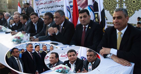 مؤتمر حاشد لمستقبل وطن بالحوامدية لدعم السيسى.. أشرف رشاد: إنجازات الرئيس لا تحصى وسنجعل أيام الانتخابات عيدا للوطنية.. النائب إبراهيم حمودة: نبايع استكمال الإنجازات.. والقس مكارى: ادخلوا مصر إن شاء الله أمنين