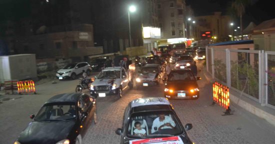صور.. مسيرة بالسيارات فى الغردقة لدعم السيسى بانتخابات الرئاسة