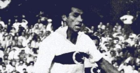 لازم تعرف.. طفل كفيف يمنح تركيا أول ظهور فى مونديال 1954