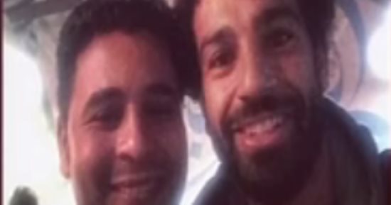 فيديو.. مطعم فى ليفربول يقدم وجبات مصرية مجانية لمشجعى "صلاح" مع كل هدف يحرزه