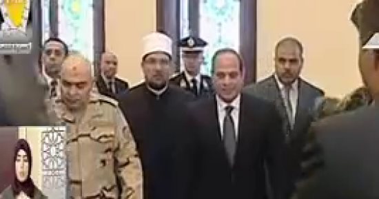 الرئيس السيسى يصل مسجد المشير لأداء صلاة الجمعة فى ذكرى يوم الشهيد