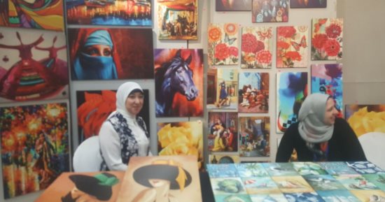 صور.. افتتاح معرض لدعم الحرف اليدوية بمكتبة الإسكندرية بحضور قنصل بريطانيا