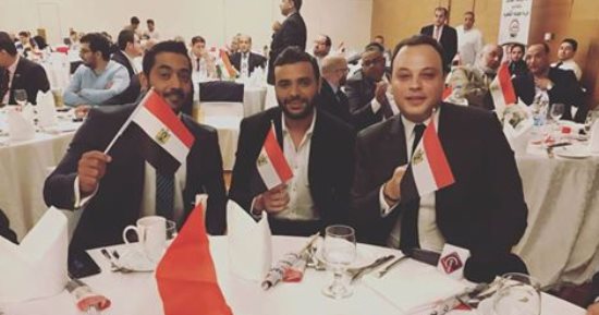 تامر عبد المنعم ورامى صبرى وأحمد فلوكس فى مؤتمر دعم الرئيس السيسى بدبى