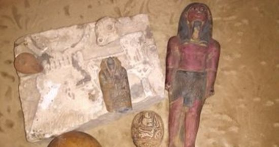 التحرى عن النشاط الإجرامى السابق لـ 5 منقبين عن الآثار بمصر القديمة