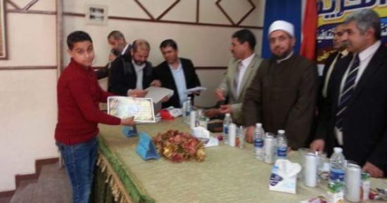 المنطقة الأزهرية بالدقهلية تكرم حفظة القرآن الكريم