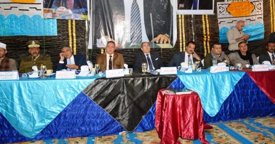 فيديو وصور.. محافظ سوهاج ومدير الأمن يشهدان صلحا بين عائلتى القيقى والعقايلة بالعسيرات